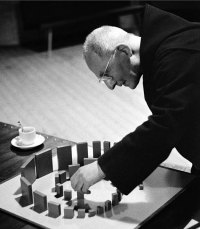 Dom Hans van der Laan (beeld: Archiphoto Haarlem)