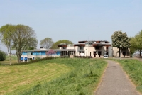 Raadhuis Ter Aar en uitbreiding (foto Bart van Hoek)